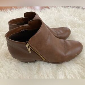 American Eagle Brown Boots Size 9